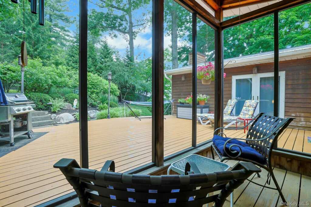 185 N Lincoln Street, Pearl River, NY 10965 - Photo 31 of 48