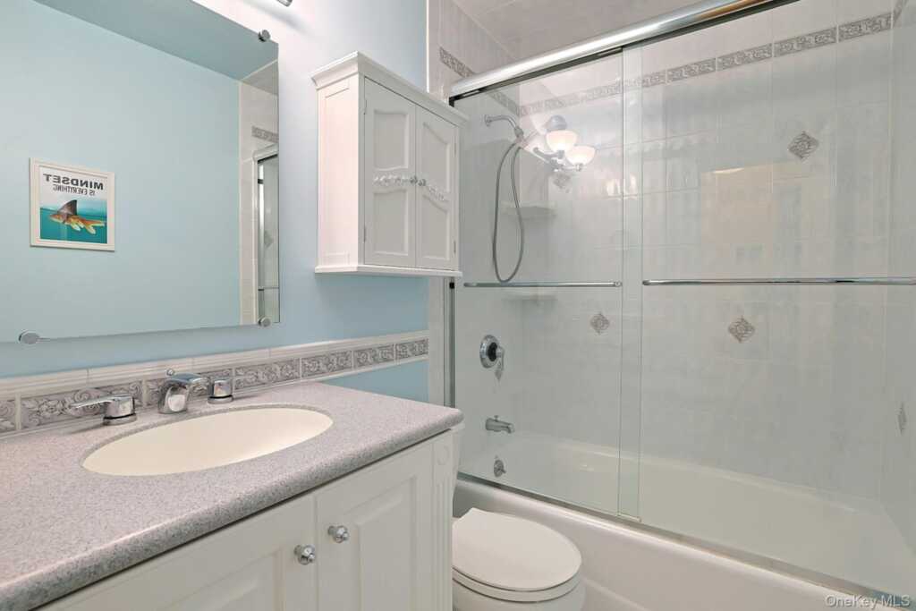 185 N Lincoln Street, Pearl River, NY 10965 - Photo 33 of 48
