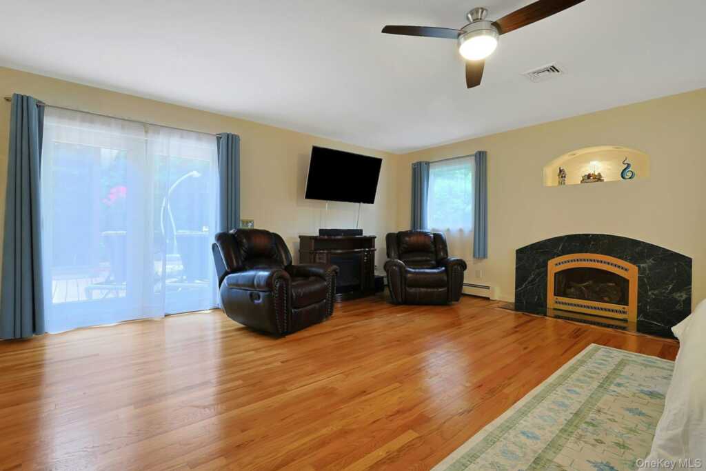 185 N Lincoln Street, Pearl River, NY 10965 - Photo 38 of 48