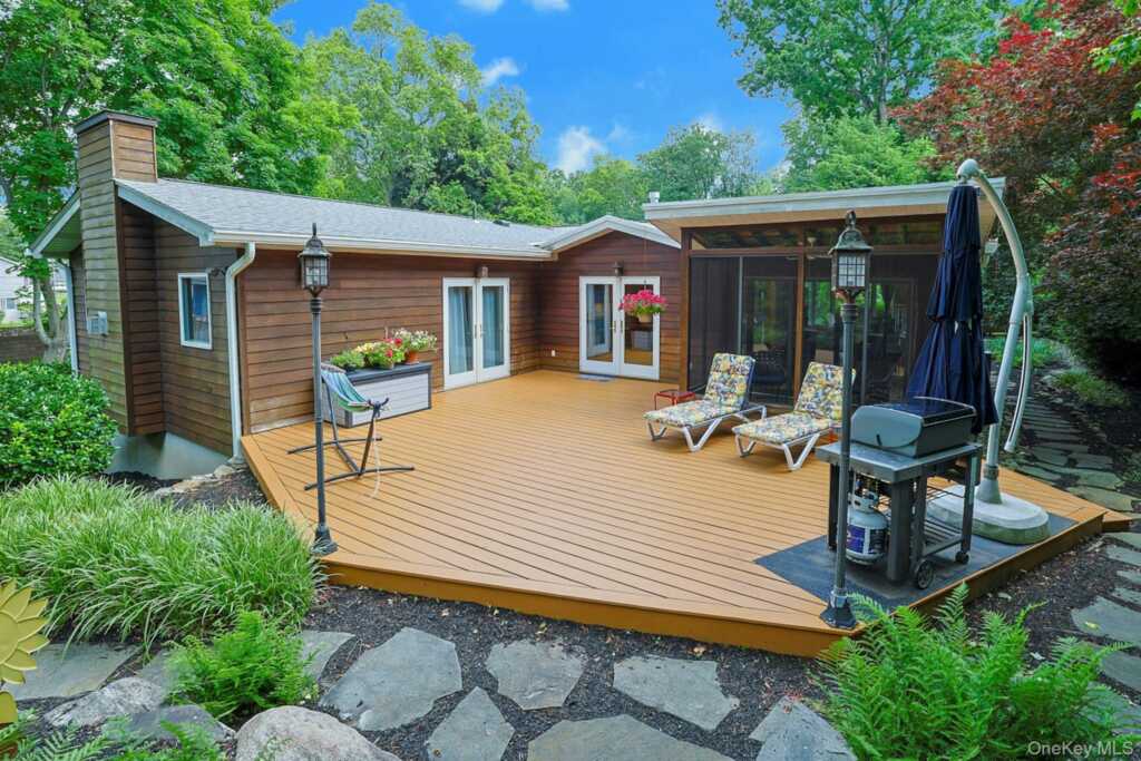185 N Lincoln Street, Pearl River, NY 10965 - Photo 6 of 48