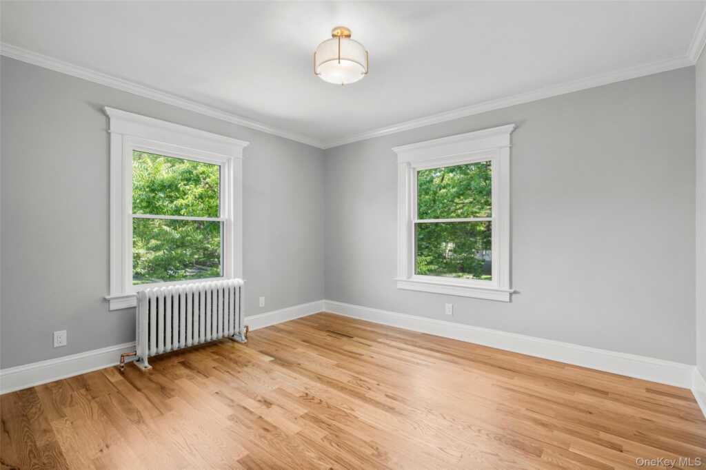 75 Waller Avenue, White Plains, NY 10605 - Photo 11 of 38