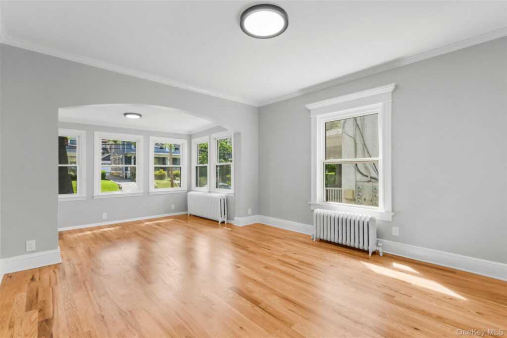 75 Waller Avenue, White Plains, NY 10605 - Photo 17 of 38