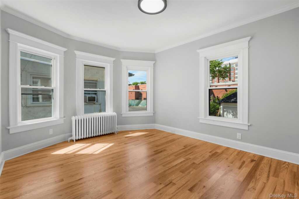 75 Waller Avenue, White Plains, NY 10605 - Photo 20 of 38