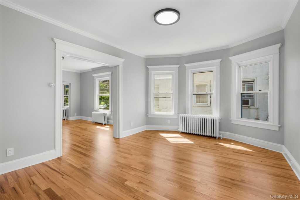 75 Waller Avenue, White Plains, NY 10605 - Photo 21 of 38