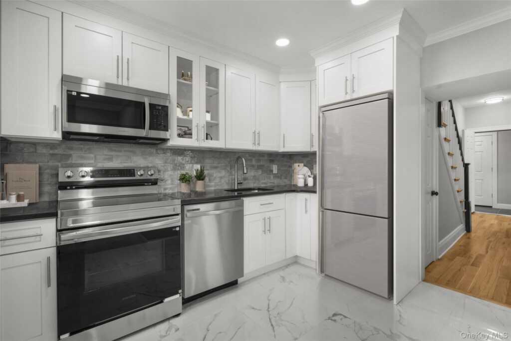 75 Waller Avenue, White Plains, NY 10605 - Photo 23 of 38