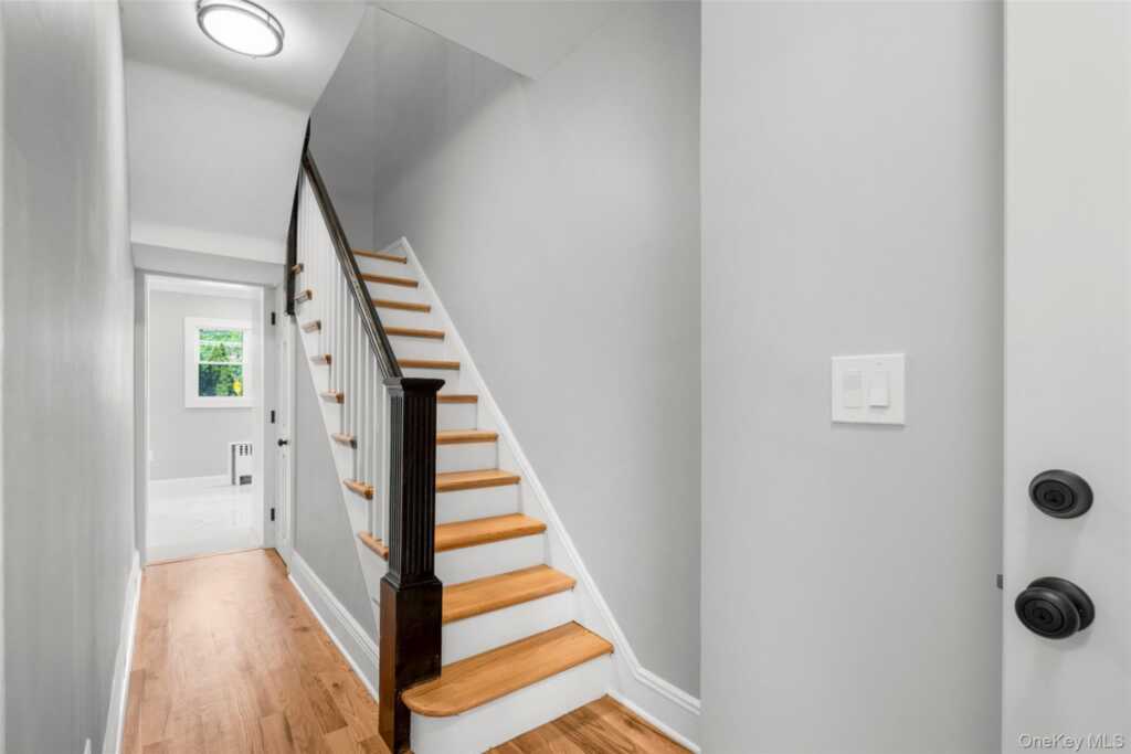 75 Waller Avenue, White Plains, NY 10605 - Photo 26 of 38