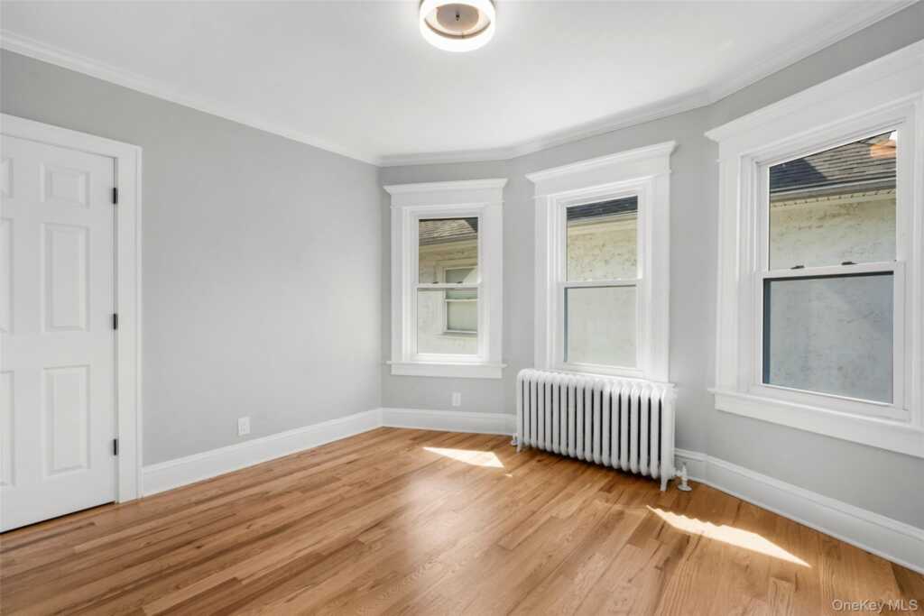 75 Waller Avenue, White Plains, NY 10605 - Photo 28 of 38