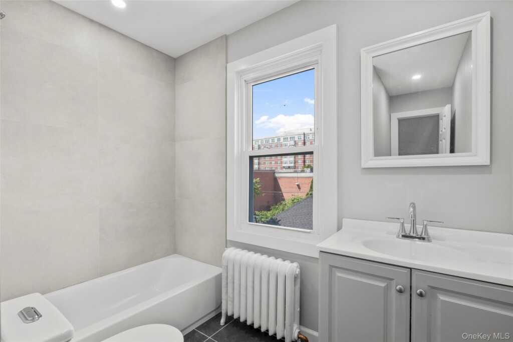 75 Waller Avenue, White Plains, NY 10605 - Photo 29 of 38