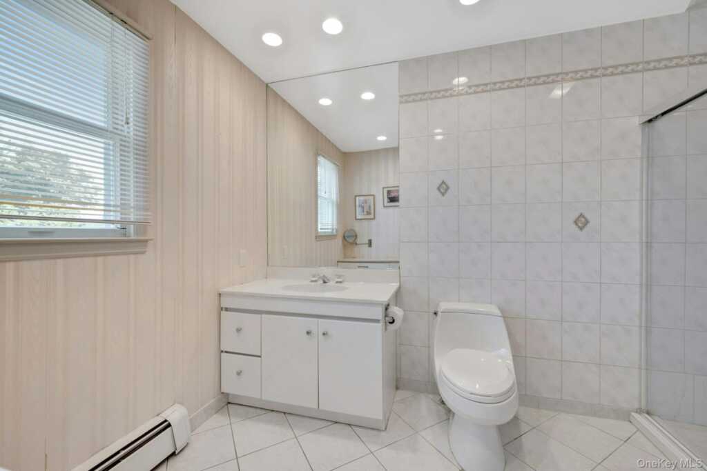 100 Neptune Avenue, New Rochelle, NY 10805 - Photo 11 of 26