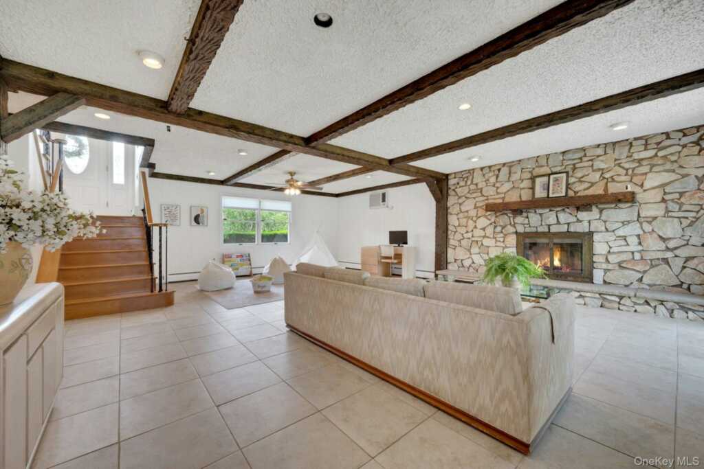 100 Neptune Avenue, New Rochelle, NY 10805 - Photo 16 of 26