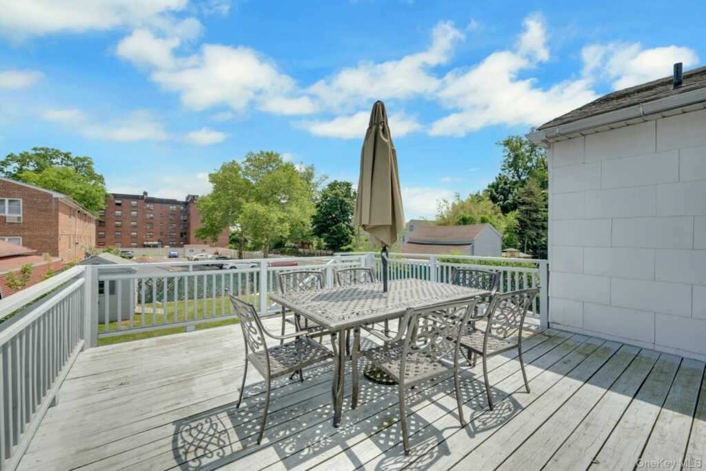 100 Neptune Avenue, New Rochelle, NY 10805 - Photo 20 of 26