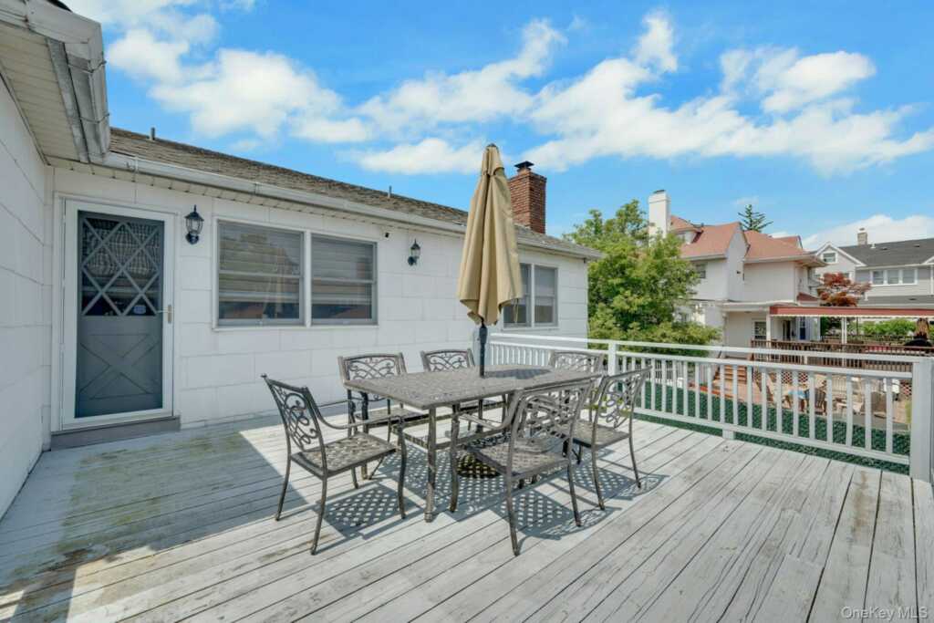 100 Neptune Avenue, New Rochelle, NY 10805 - Photo 21 of 26