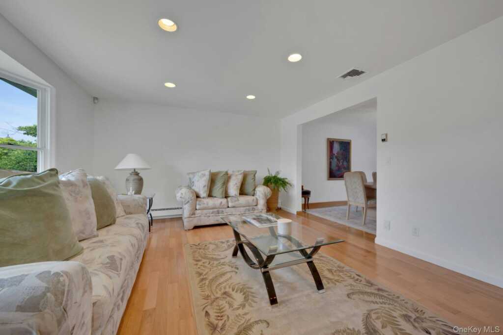 100 Neptune Avenue, New Rochelle, NY 10805 - Photo 4 of 26