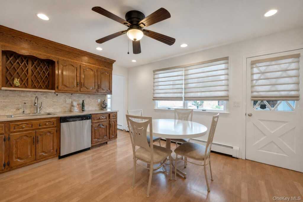 100 Neptune Avenue, New Rochelle, NY 10805 - Photo 6 of 26