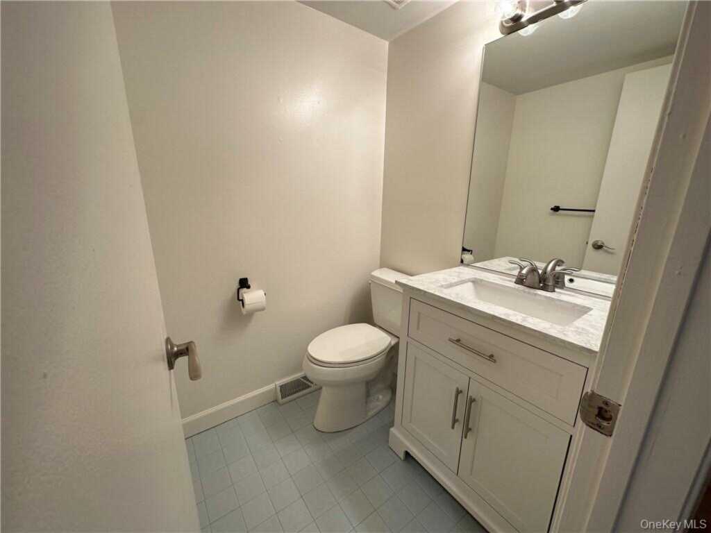 22 Aspen Court, Nanuet, NY 10954 - Photo 14 of 23