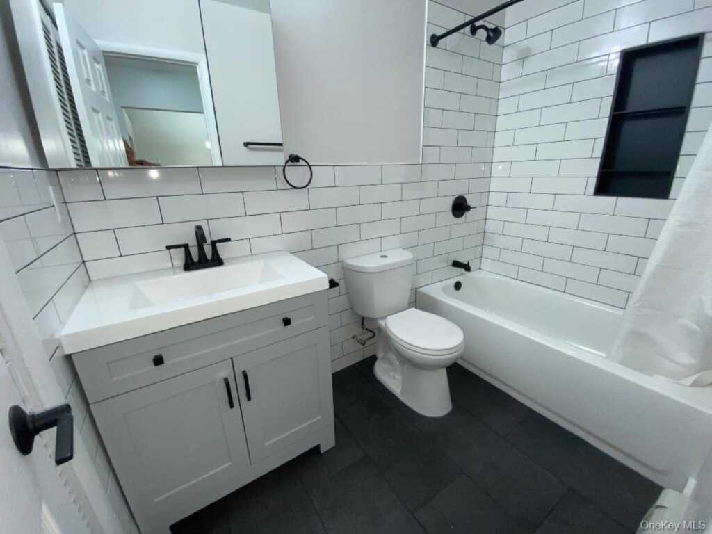 85 N Middletown Road, Unit #E3, Nanuet, NY 10954 - Photo 15 of 20