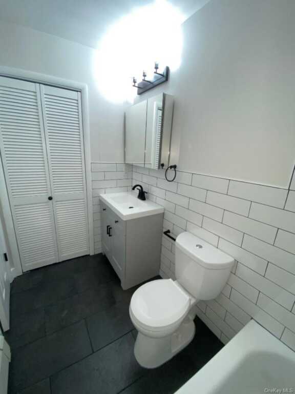 85 N Middletown Road, Unit #E3, Nanuet, NY 10954 - Photo 16 of 20