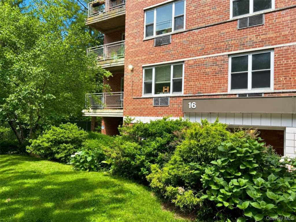 16 Lake Street, Unit #4E, White Plains, NY 10603 - Photo 13 of 22