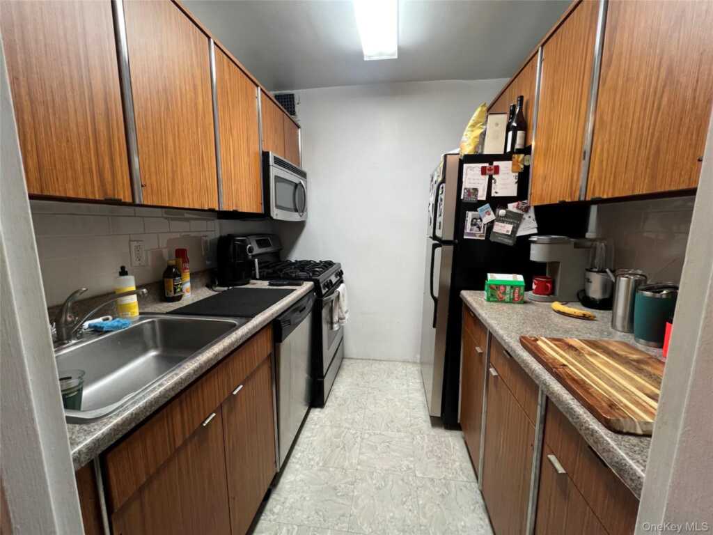 16 Lake Street, Unit #4E, White Plains, NY 10603 - Photo 4 of 22