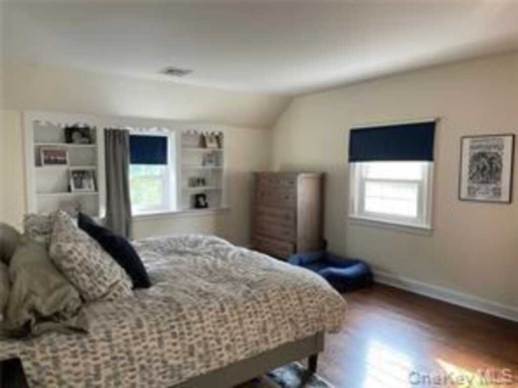 81 Woodlawn Avenue, New Rochelle, NY 10804 - Photo 11 of 12