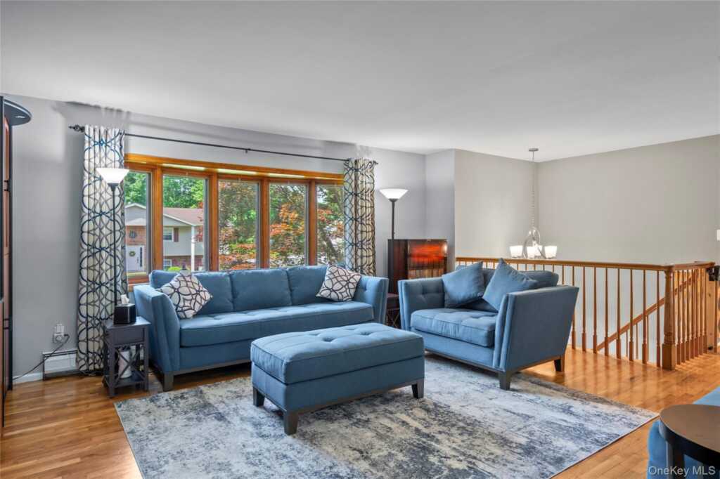 6 Barry Court, Valley Cottage, NY 10989 - Photo 10 of 50