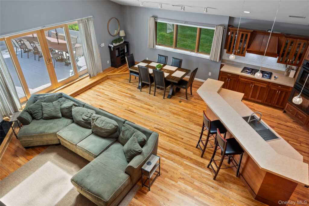 6 Barry Court, Valley Cottage, NY 10989 - Photo 23 of 50