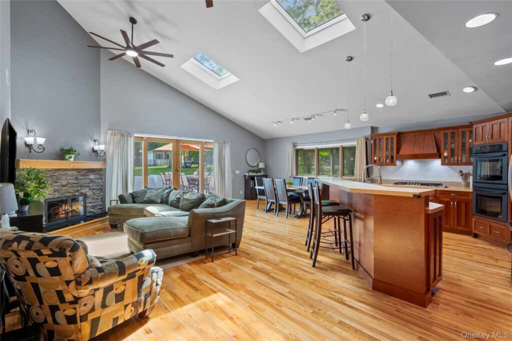 6 Barry Court, Valley Cottage, NY 10989 - Photo 30 of 50