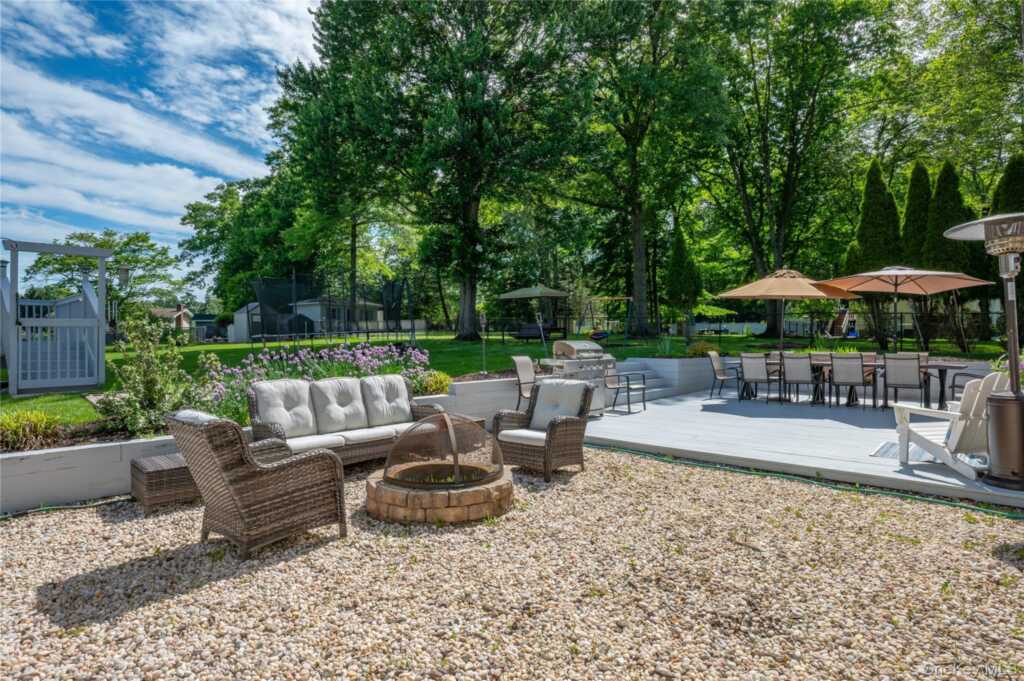 6 Barry Court, Valley Cottage, NY 10989 - Photo 45 of 50