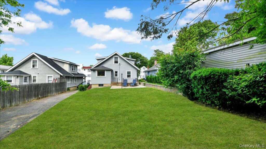 9 Howard Avenue, White Plains, NY 10606 - Photo 15 of 19
