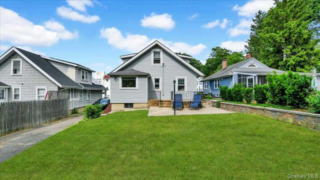 9 Howard Avenue, White Plains, NY 10606 - Photo 17 of 19