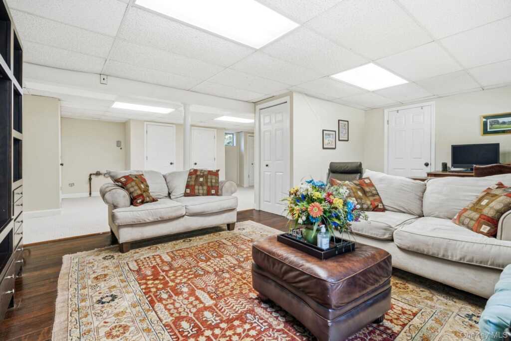 3 Dupont Avenue, White Plains, NY 10605 - Photo 25 of 50