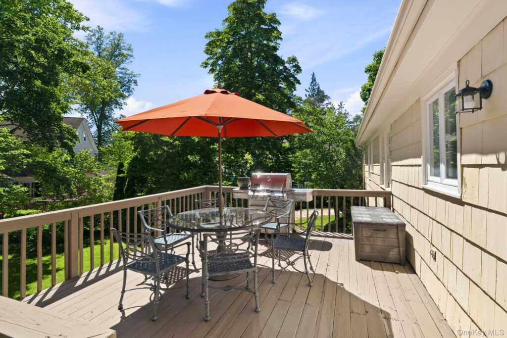 3 Dupont Avenue, White Plains, NY 10605 - Photo 29 of 50