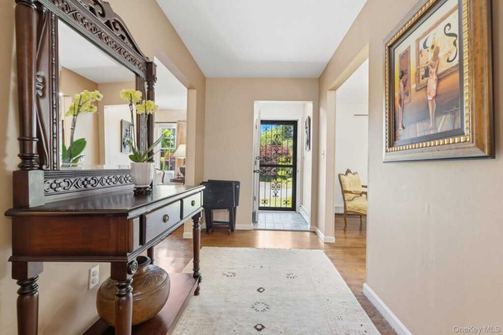 3 Dupont Avenue, White Plains, NY 10605 - Photo 3 of 50