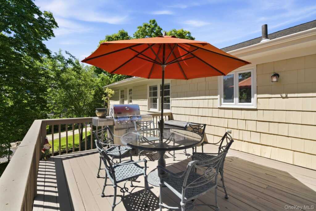 3 Dupont Avenue, White Plains, NY 10605 - Photo 31 of 50