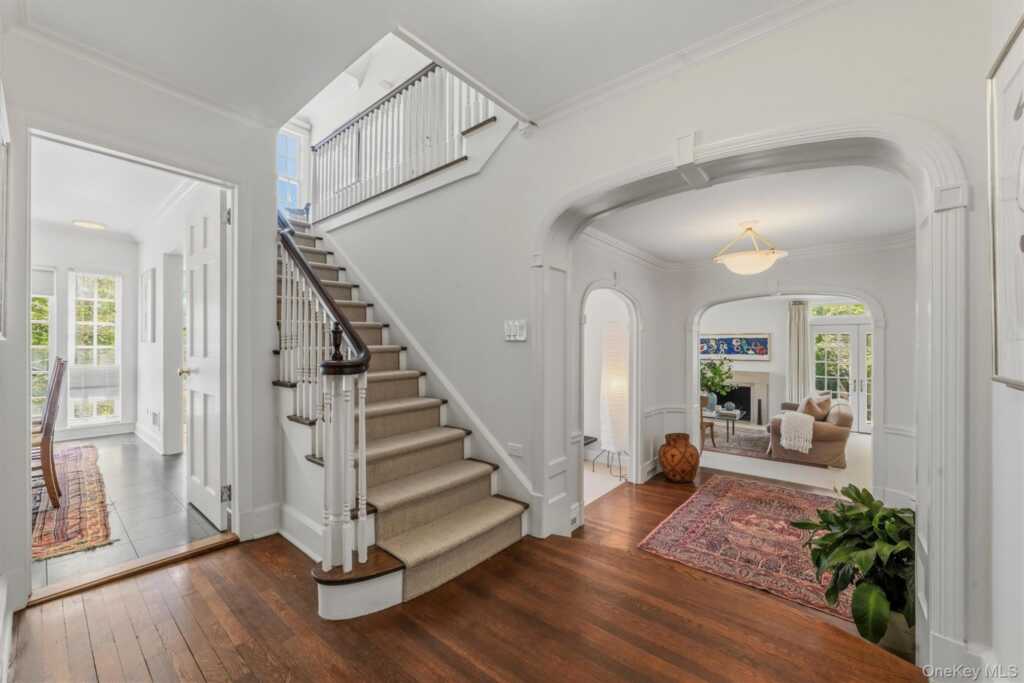 6 Hillair Circle, White Plains, NY 10605 - Photo 3 of 50
