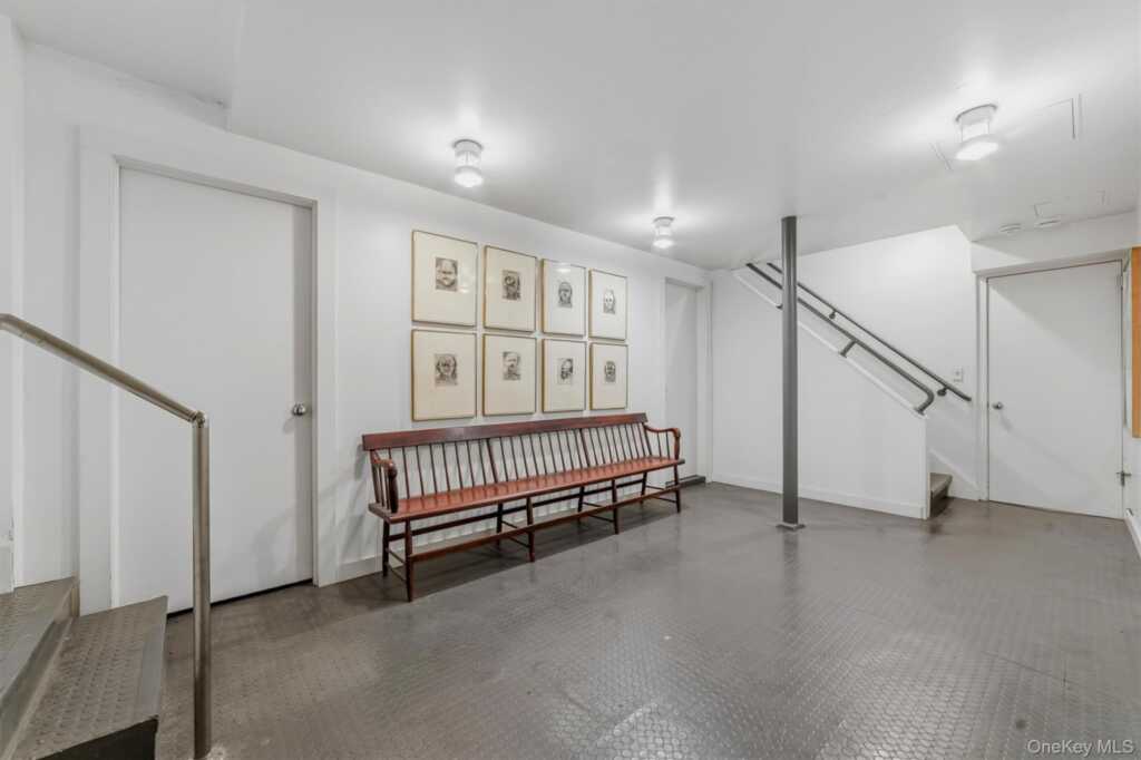 6 Hillair Circle, White Plains, NY 10605 - Photo 37 of 50