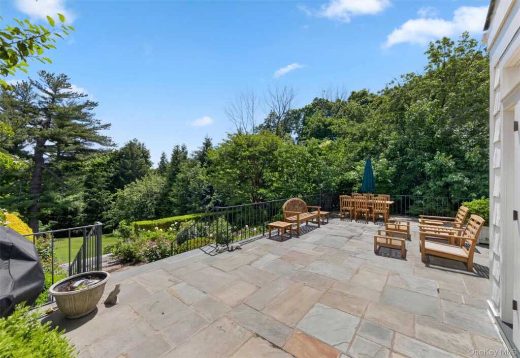 6 Hillair Circle, White Plains, NY 10605 - Photo 40 of 50