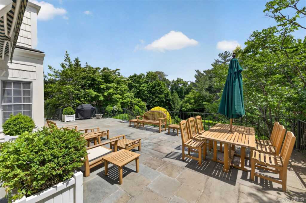 6 Hillair Circle, White Plains, NY 10605 - Photo 43 of 50