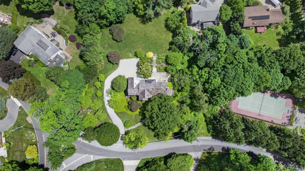 6 Hillair Circle, White Plains, NY 10605 - Photo 49 of 50