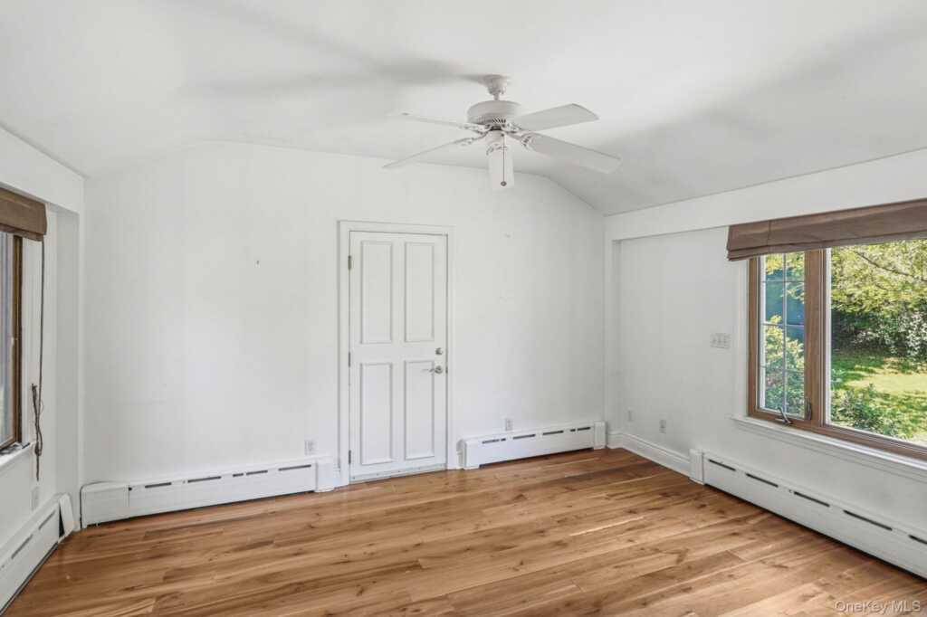 29 Coralyn Avenue, White Plains, NY 10605 - Photo 16 of 37