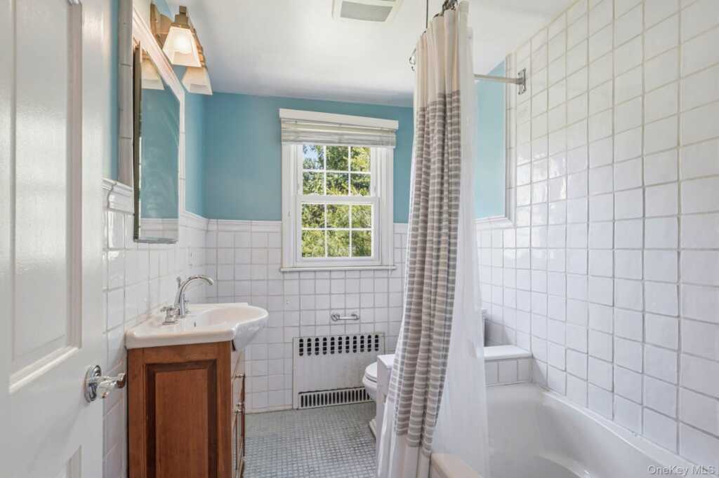 29 Coralyn Avenue, White Plains, NY 10605 - Photo 29 of 37