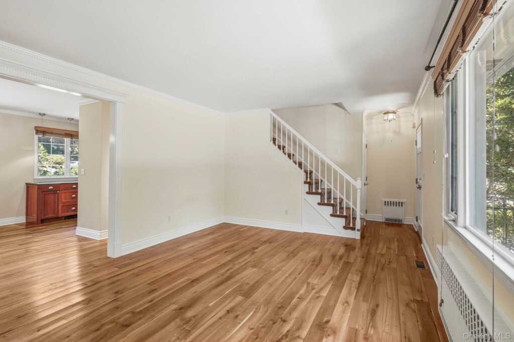 29 Coralyn Avenue, White Plains, NY 10605 - Photo 6 of 37