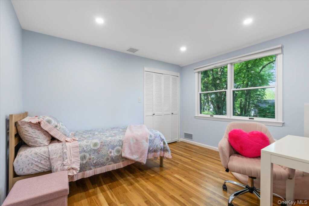 22 Paddock Road, Rye, NY 10573 - Photo 12 of 21