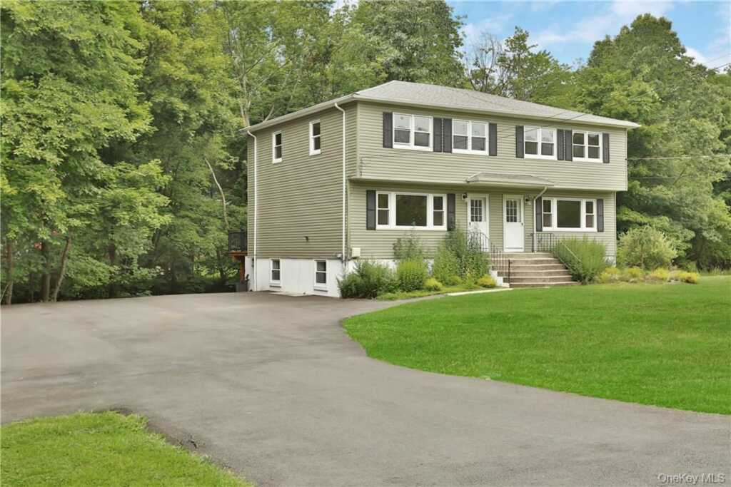 33 Margaret Keahon Drive, Pearl River, NY 10965