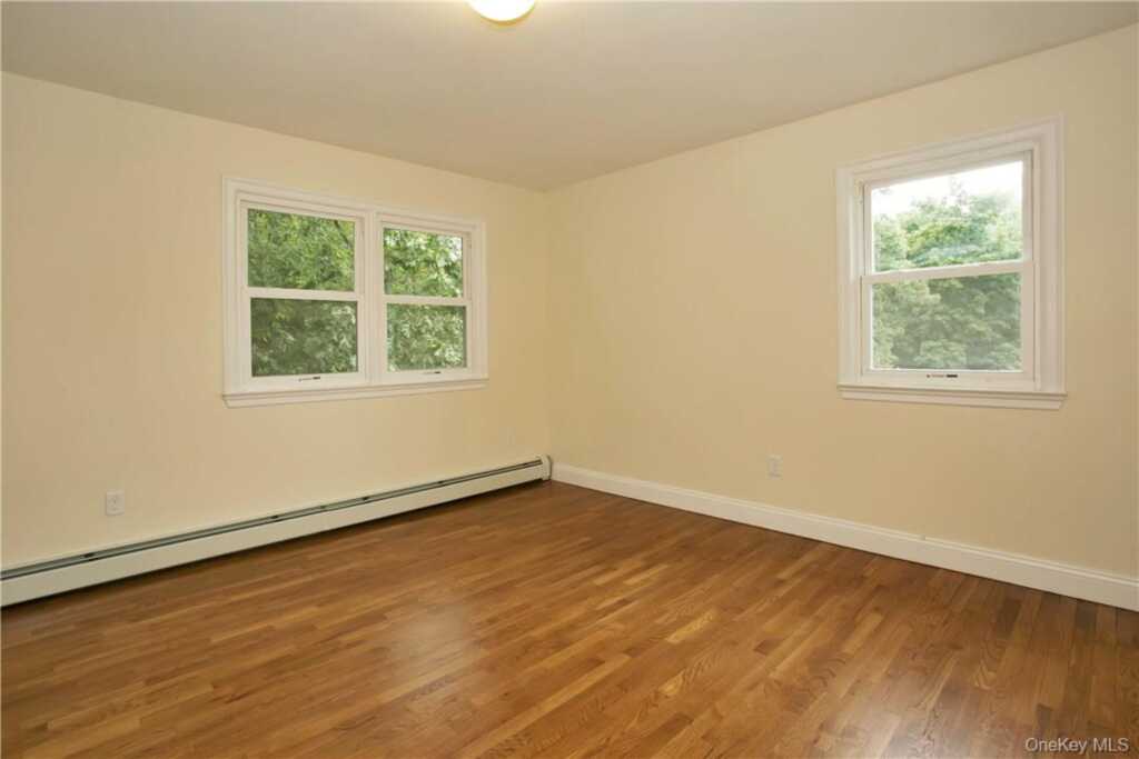 33 Margaret Keahon Drive, Pearl River, NY 10965 - Photo 10 of 17