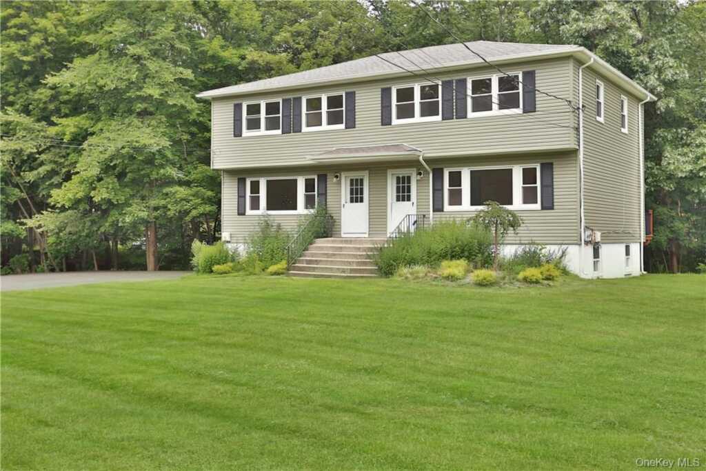 33 Margaret Keahon Drive, Pearl River, NY 10965 - Photo 16 of 17