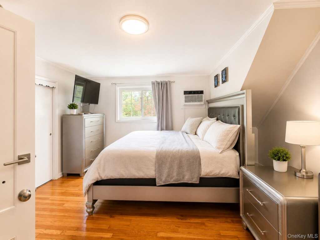 1 Hilltop Road, New City, NY 10956 - Photo 18 of 24