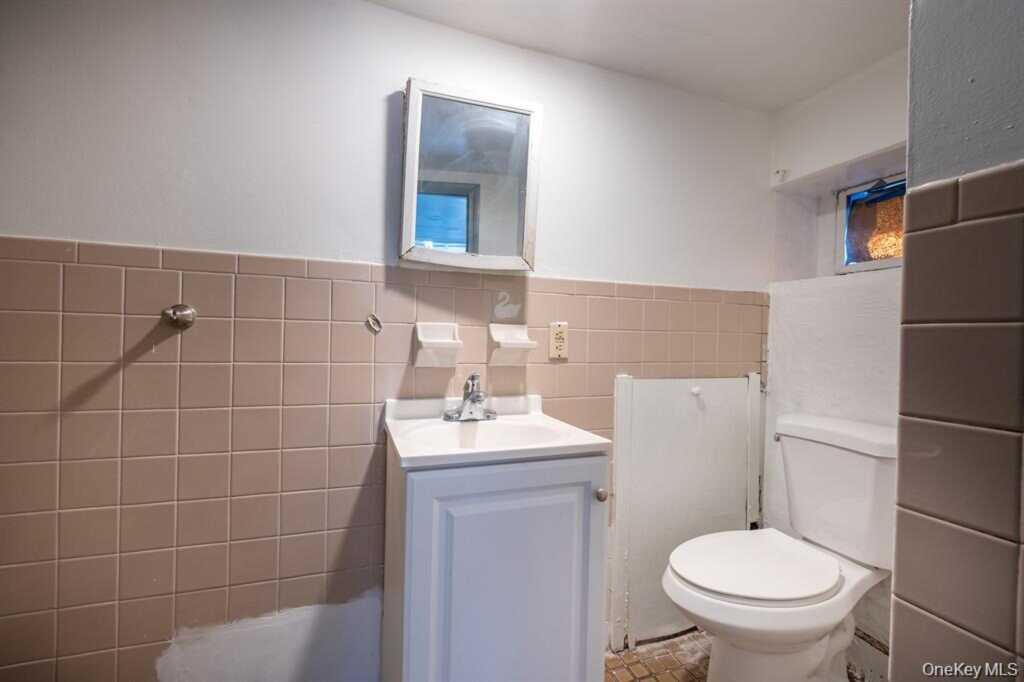 30 Martin Place, Unit #Ground Floor-Side Entry, Rye, NY 10573 - Photo 8 of 11