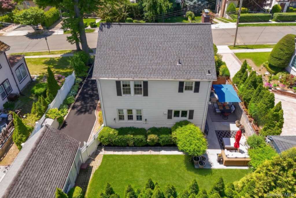 9 Maul Street, New Rochelle, NY 10801 - Photo 4 of 24