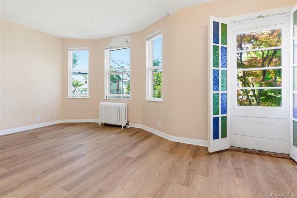 82 Quinby Avenue, White Plains, NY 10606 - Photo 15 of 30